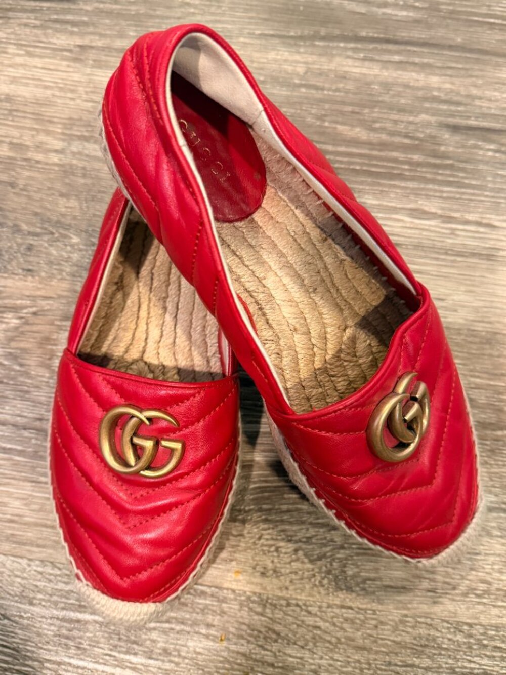 Gucci Red Quilted Straw Flats Size 37.5